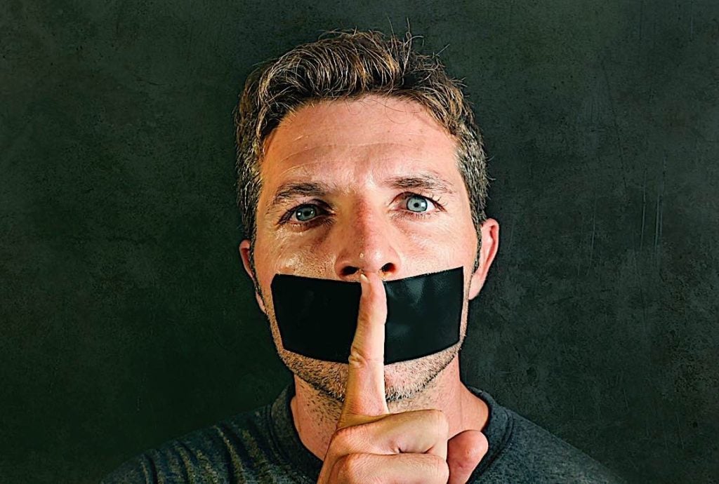 Can some discussions be banned at work? Does Freedom of Speech protect against discipline or dismissal? 2 Freedom of Speech in workplace Pivotal HR Solutions Blog
