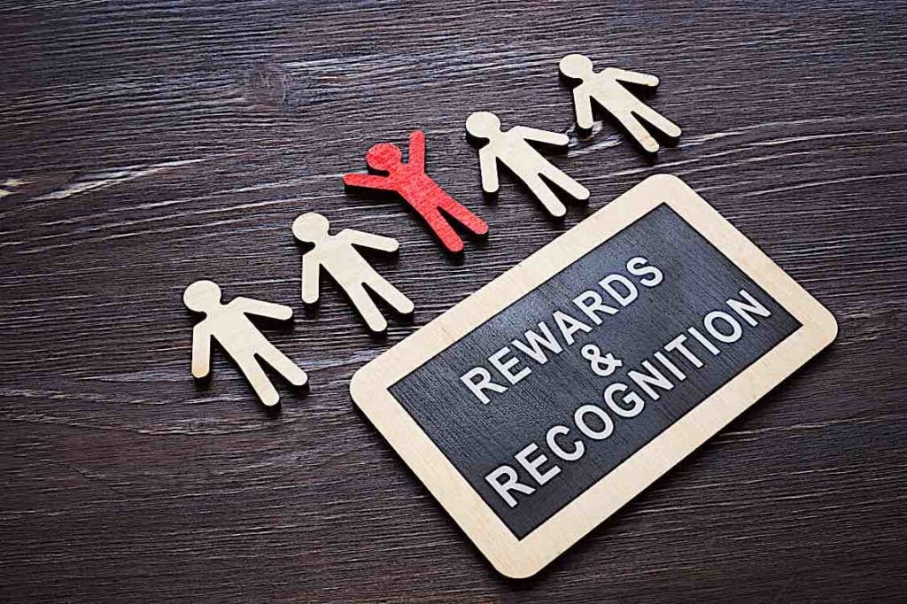 47 percent of workers want more recognition; top 5 complaints from employees about recognition in the Workplace: Survey 2 recognition and rewards employee dreamstime 224177553 Pivotal HR Solutions Blog