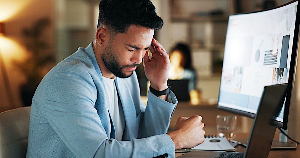 Mental Health Crisis? One Third of Canadian Continue to Take Time Off Work for Mental Health Issues 3 Stressed employee dreamstime xl 270771520 Pivotal HR Solutions Blog