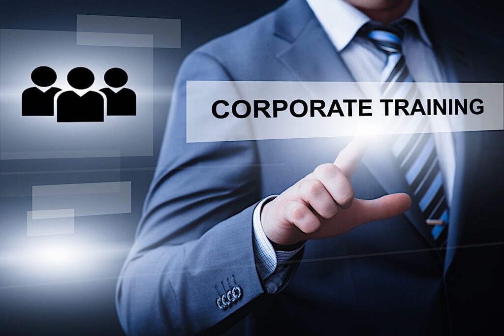 Corporate trainingdreamstime xl 100325017
